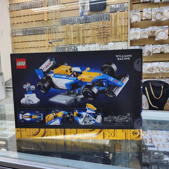 LEGO Williams Racing F1 Car Set - 18+ 10353 - 799pcs. - Picture 2 of 2